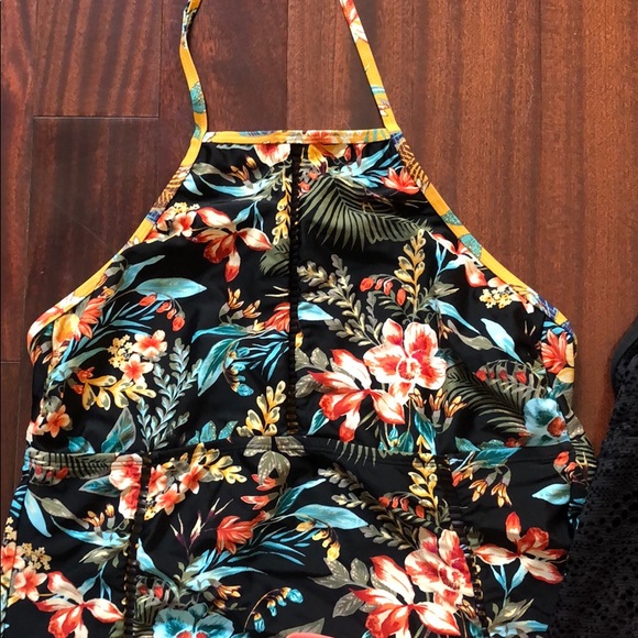 Swimsuit Bundle - Picture 3 of 7